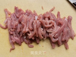 蒜苔木耳炒肉丝的做法步调：4