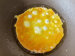 蒜苔木耳炒鸡蛋的做法步调：4