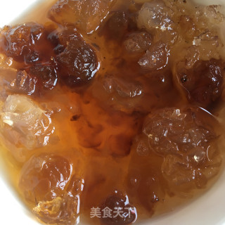 白枣桃胶银耳羹的做法步调：3