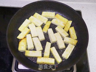 辣酱烧豆腐的做法步调：6