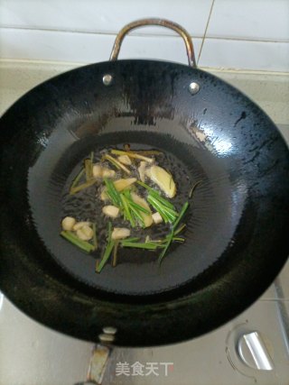 土豆烧鸭的做法步调：3