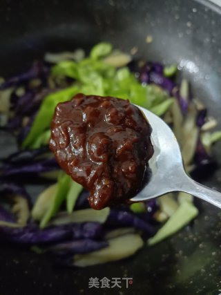 酱喷鼻烧茄子的做法步调：8