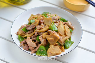 陈喷鼻坚老的肉片炒笋椒的做法步调：9