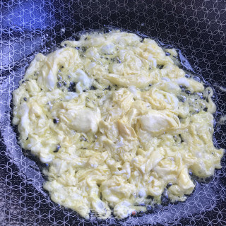 番茄鸡蛋拌菠菜里的做法步调：4
