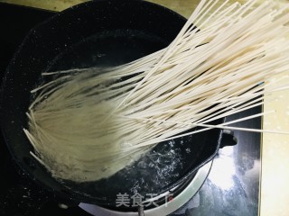 油泼里的做法步调：2