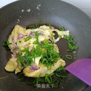 玫瑰花炒蛋的做法步调：10