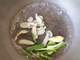 油泼鲍鱼鸡蛋羹的做法步调：12
