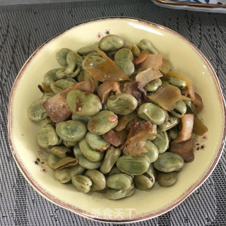 五花肉酸菜炒蚕豆的做法步调：10