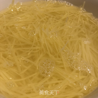 凉拌土豆丝的做法步调：3