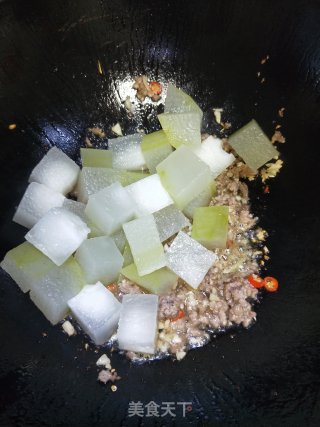 肉终焖冬瓜的做法步调：7
