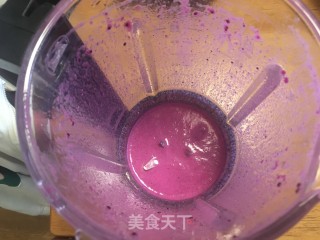水龙果麻薯硬欧包的做法步调：1