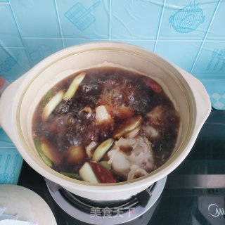 年夜骨头焖辣椒的做法步调：7