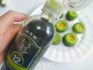 鹌鹑蛋苦瓜盏的做法步调：11