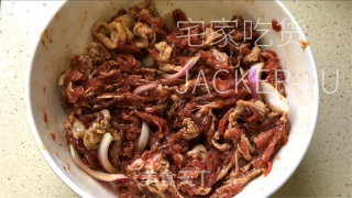 山姆牛肉卷，薄坚饼皮，超少推丝，陈老多汁牛肉，好吃到爆！的做法步调：6