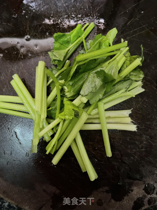 花胶焖鸡的做法步调：4