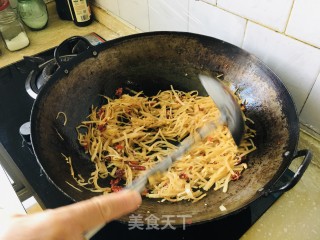 干辣椒炒咸菜的做法步调：5