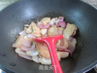 洋葱烧小素鸡的做法步伐
：10
