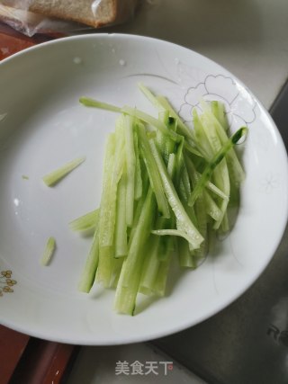 早饭三明治的做法步调：2
