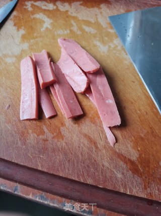 早饭三明治的做法步调：3