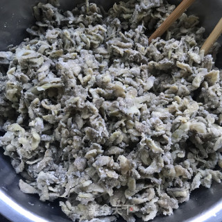 槐花荞麦麦饭的做法步调：6