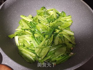 快脚蒜蓉油麦菜的做法步调：4