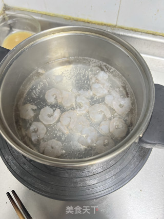安康蔬菜油条汤的做法步调：1