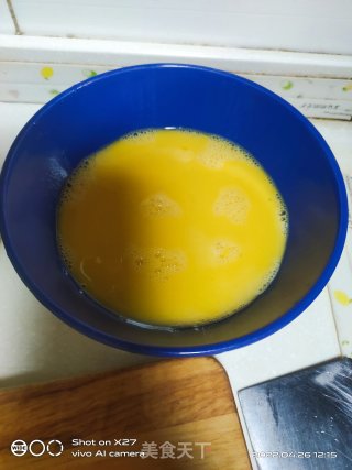 葱花煎鸡蛋的做法步调：3