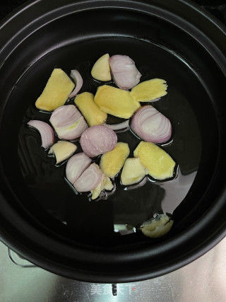 金针菇牛肉煲的做法步调：6