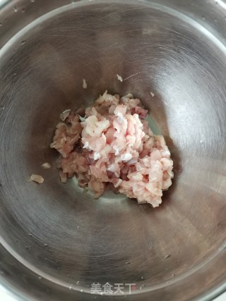 奥我良鸡肉包子的做法步调：2