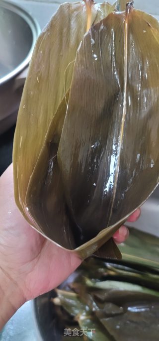 碱火糯米粽子的做法步调：3