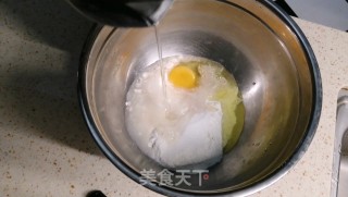典范肉紧里包卷的做法步调：4
