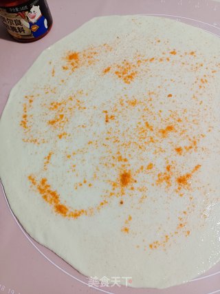 收里葱花饼的做法步调：6