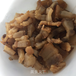 五花肉炒青椒的做法步调：2