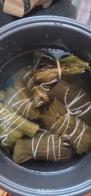 绿豆肉粽的做法步调：10
