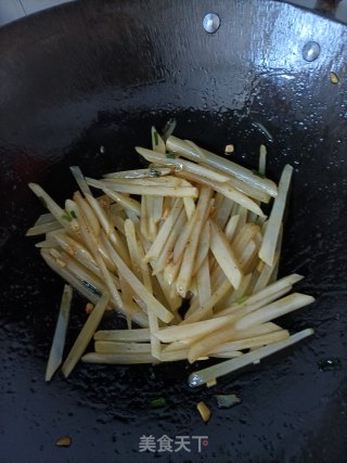 酸辣土豆丝的做法步调：8