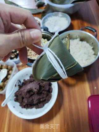 潮汕特征单拼粽子的做法步调：8