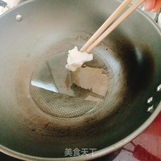 猪油炒白薯藤的做法步调：3