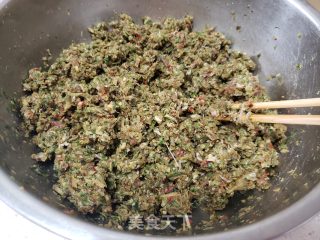油豆角猪肉馅包子的做法步调：2