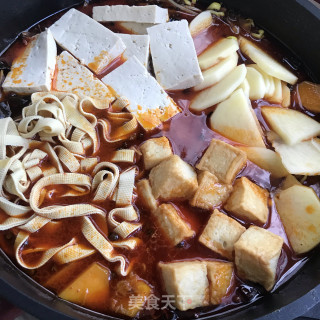 肥牛鱼豆腐喷鼻辣锅的做法步调：9