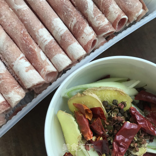 肥牛鱼豆腐喷鼻辣锅的做法步调：5