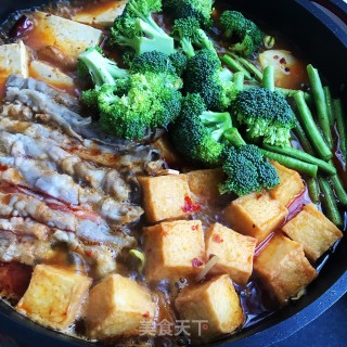 肥牛鱼豆腐喷鼻辣锅的做法步调：11