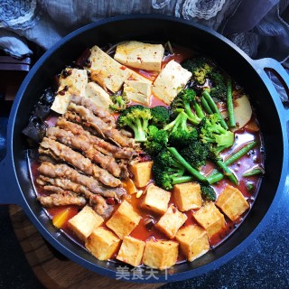 肥牛鱼豆腐喷鼻辣锅的做法步调：12