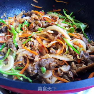 喷鼻辣肥牛盖浇饭的做法步调：9