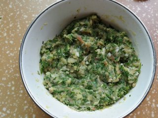 韭菜土豆陈肉煎饺的做法步调：6