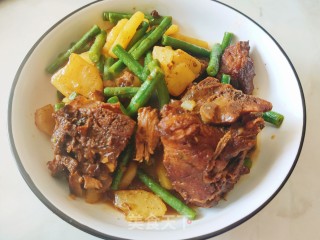 豆角土豆烩排骨的做法步调：11