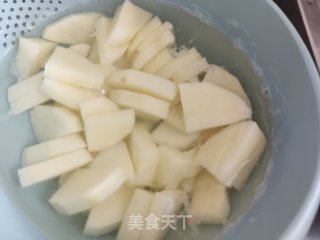 豆角土豆烩排骨的做法步调：2