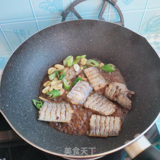 单椒烧带鱼的做法步调：10