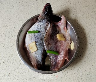 浑蒸鲈魚的做法步调：4