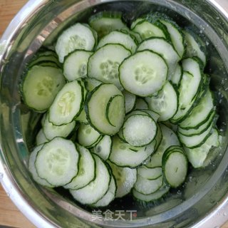 肉终黄瓜的做法步调：3