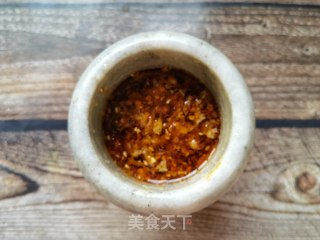白油蒜泥拌菜瓜的做法步调：5
